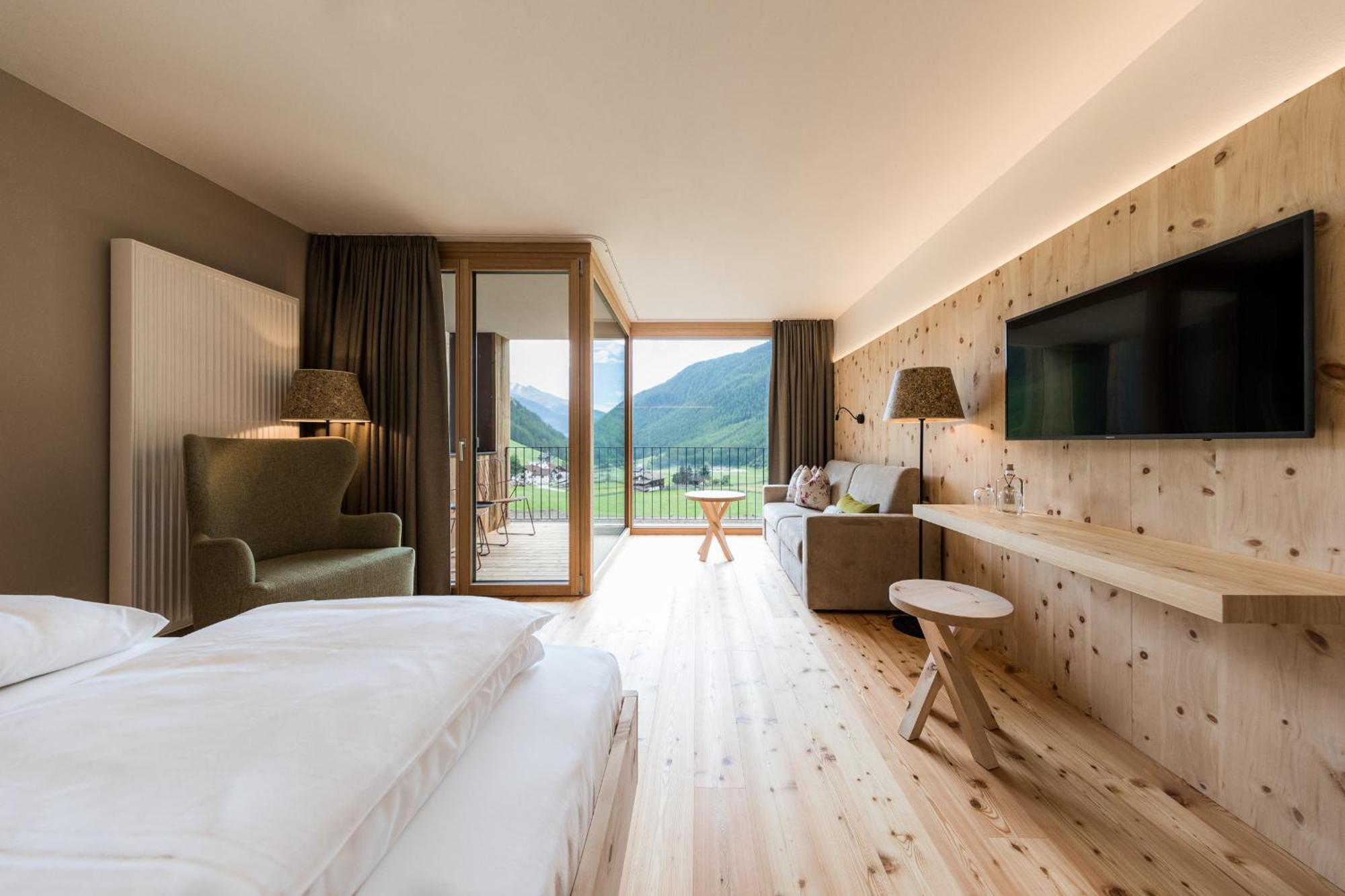 Tonzhaus Hotel Senale Esterno foto