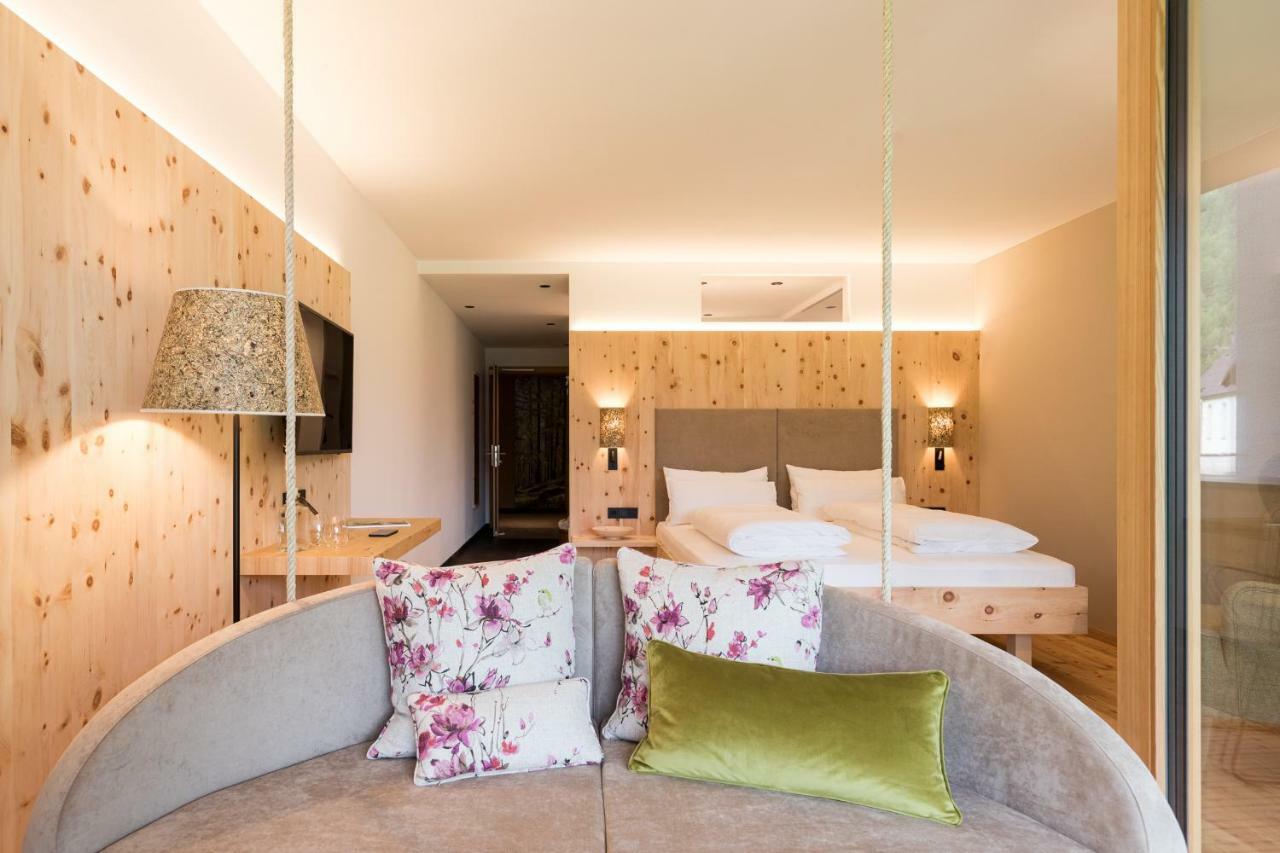 Tonzhaus Hotel Senale Esterno foto